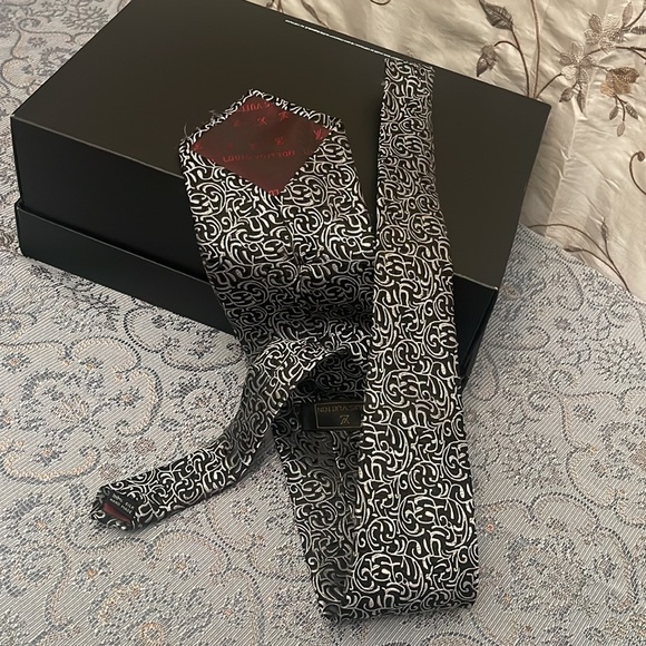 Louis Vuitton Vintage Mens Gorgeous Black & Silver Tie w Box. Mint Condition - Picture 9 of 13